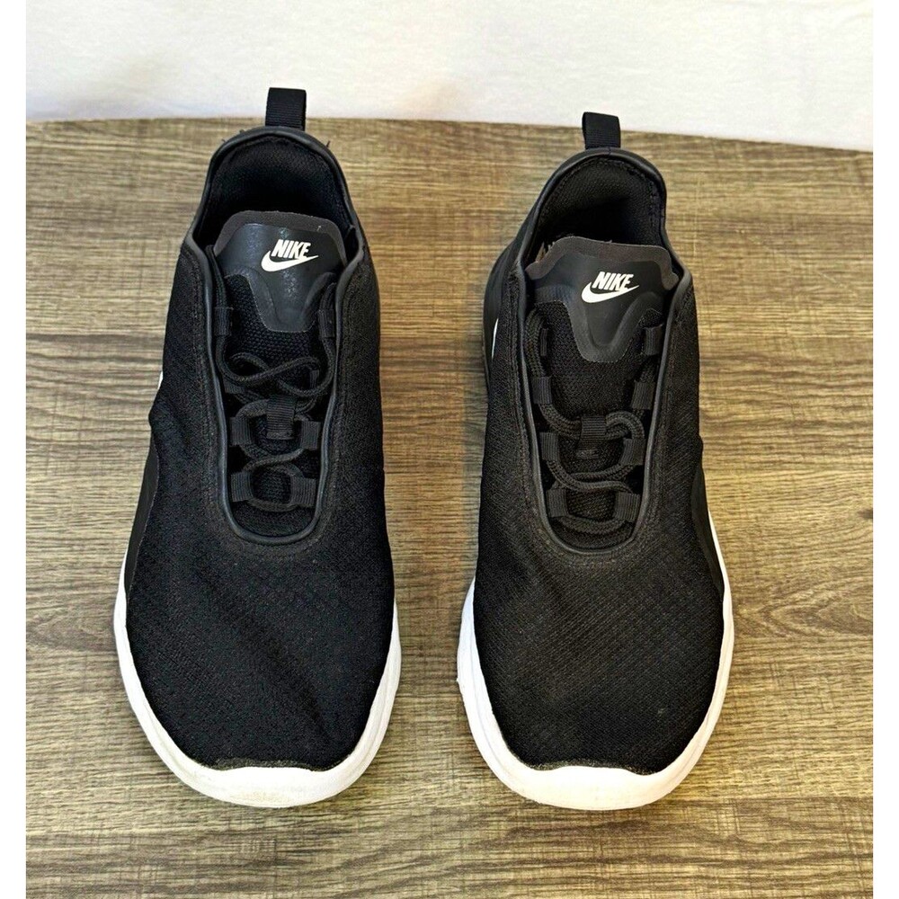 Nike Air Max Motion 2 Black/White Low Top Lace-Up Mesh Sneakers AO0352-007